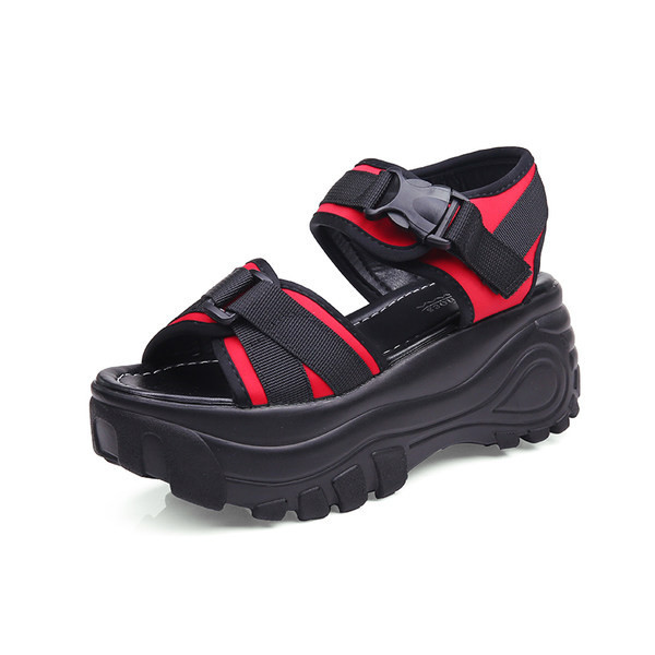 Sieviešu sandales ar augstu platformu un velcro aizdari