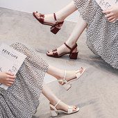 Γυναικεία έκο δερμάτινα σανδάλια με χοντρό τακούνι - διάφορα χρώματα