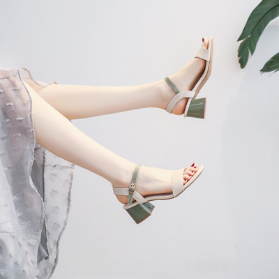 Γυναικεία σανδάλια με τακούνι 5 cm σε δύο χρώματα