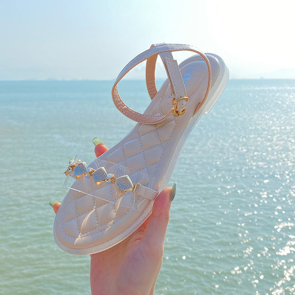 Novi model ležernih sandala sa metalnim elementom u tri boje