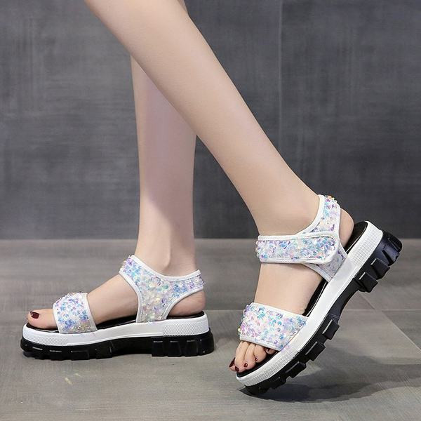 Sieviešu spīdīgas sandales ar velcro