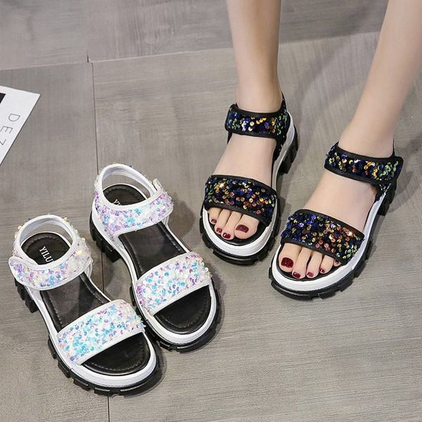 Sieviešu spīdīgas sandales ar velcro