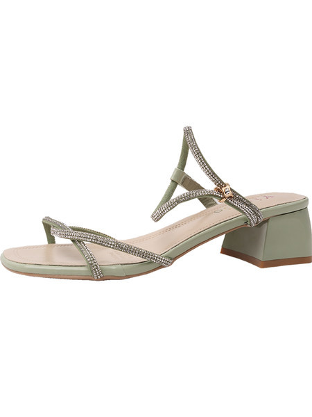 Moderne ženske sandale ukrašene kamenčićima i potpeticom debljine 4 cm