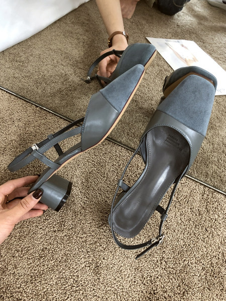 Ležerne ženske sandale od eko kože sa kopčom i petom debljine 5 cm