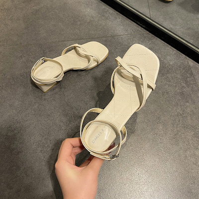 Γυναικεία έκο δερμάτινα σανδάλια με λουράκια