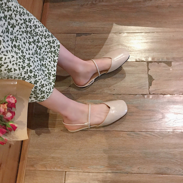 Στρογγυλά μοντέλα κλειστά σανδάλια από οικολογικό δέρμα