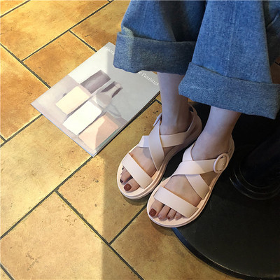 Γυναικεία μοντέρνα σανδάλια σιλικόνης σε τέσσερα χρώματα