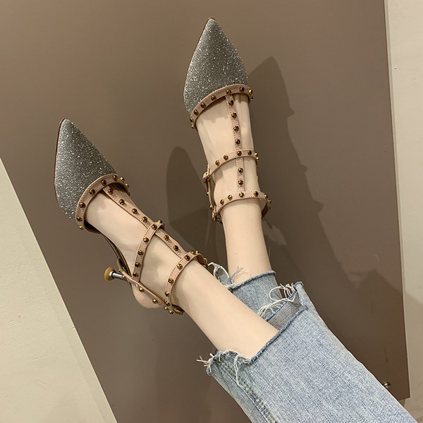 Ženske sandale na špic s petom i metalnim kockicama