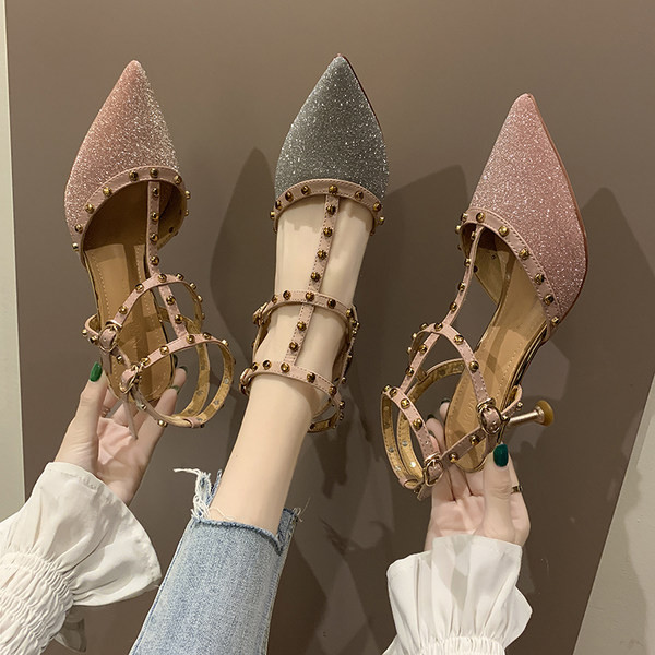 Ženske sandale na špic s petom i metalnim kockicama