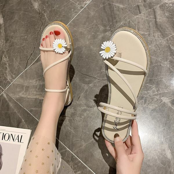 Γυναικεία σανδάλια με τρισδιάστατο λουλούδι και λουράκια