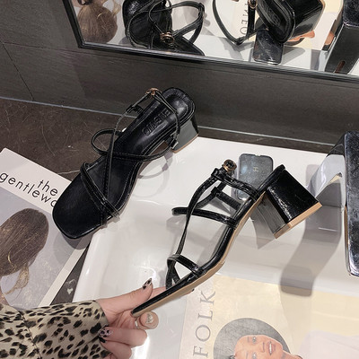 Ženske sandale s kožnim remenčićima i petom debljine 5 cm