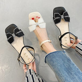 Elegantne ženske sandale sa kamenčićima u bež i crnoj boji