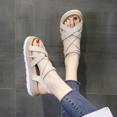 Casual γυναικεία σανδάλια με επίπεδη σόλα και ιμάντες σταυρού