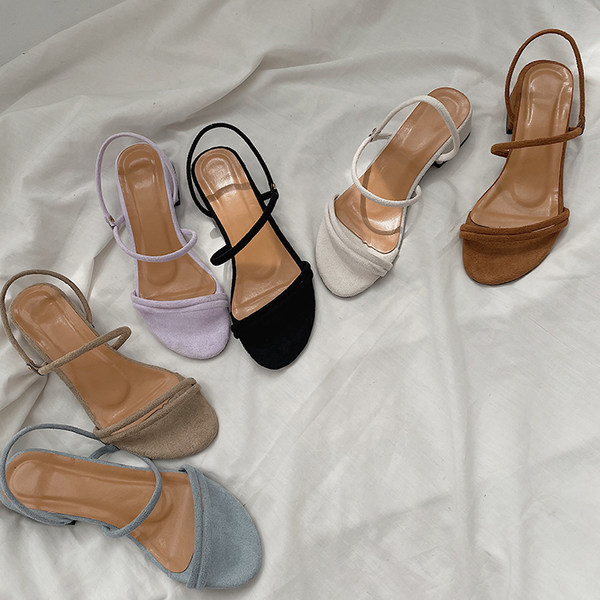 Καθημερινά σανδάλια με λεπτά λουράκια από οικολογικό σουέτ