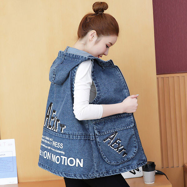 Γυναικείο γιλέκο τζιν με κουκούλα και τσέπες