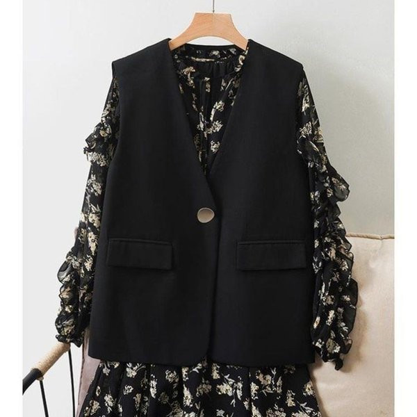 Γυναικείο γιλέκο για την άνοιξη με κουμπί