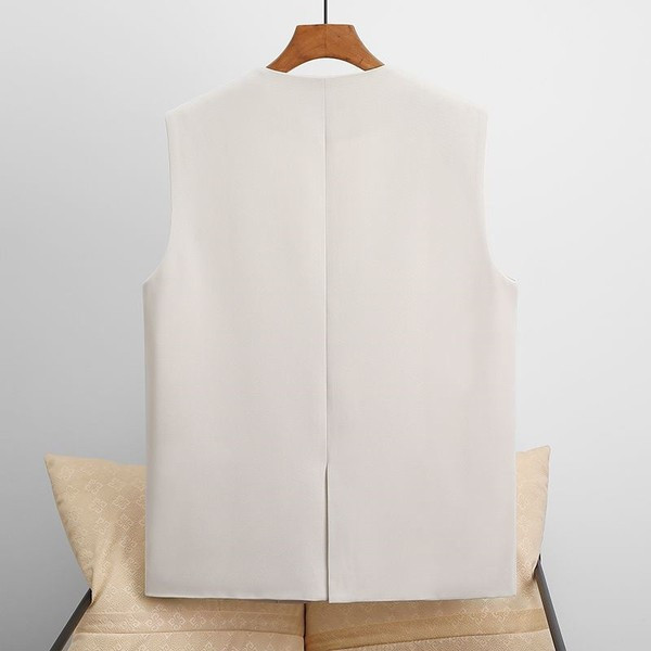 Γυναικείο γιλέκο για την άνοιξη με κουμπί