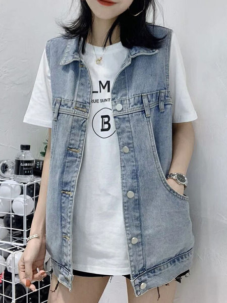 Γυναικείο casual γιλέκο με τσέπες και κουμπιά - δύο μοντέλα