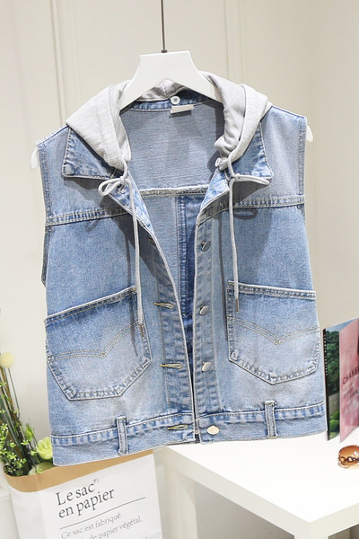 Ženski traper prsluk s kapuljačom i gumbima