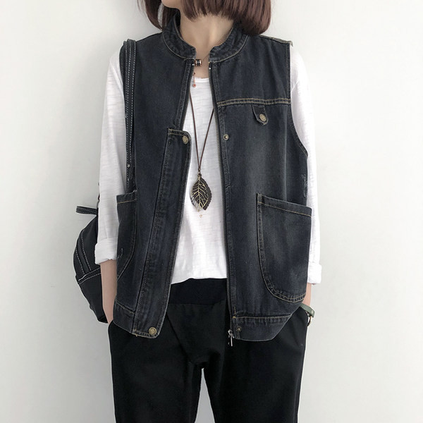 Ženski prsluk s patentnim zatvaračem u plavoj i crnoj boji