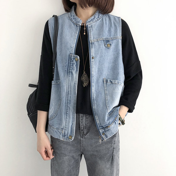 Ženski prsluk s patentnim zatvaračem u plavoj i crnoj boji