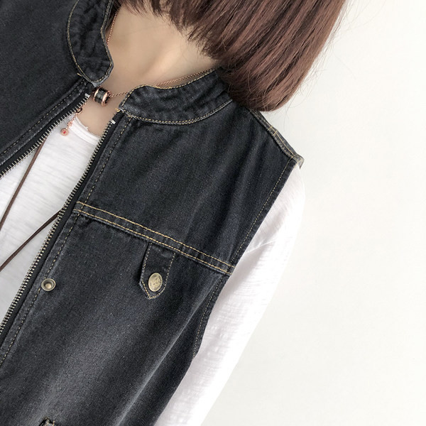 Ženski prsluk s patentnim zatvaračem u plavoj i crnoj boji