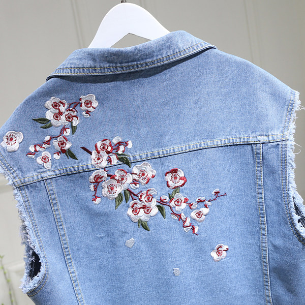 Moderni traper prsluk s vezom i gumbima