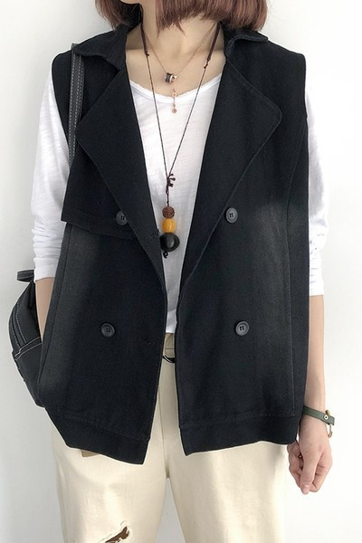 Γυναικείο casual γιλέκο με κουμπιά σε μαύρο χρώμα