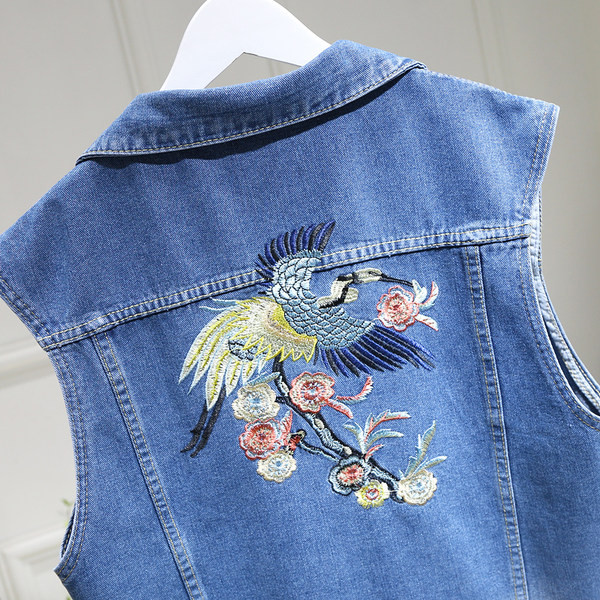 Ženski traper prsluk s vezom i džepovima