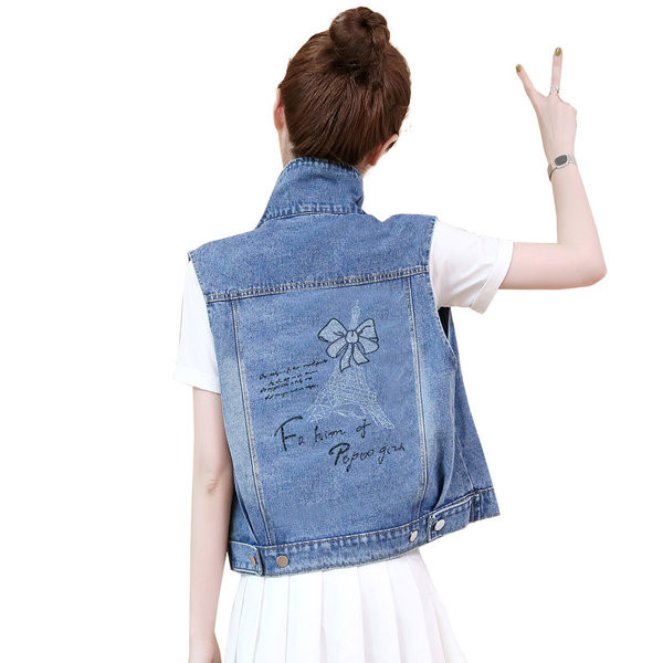 Γυναικείο κοντό γιλέκο με κουμπιά και κλασικό κολάρο