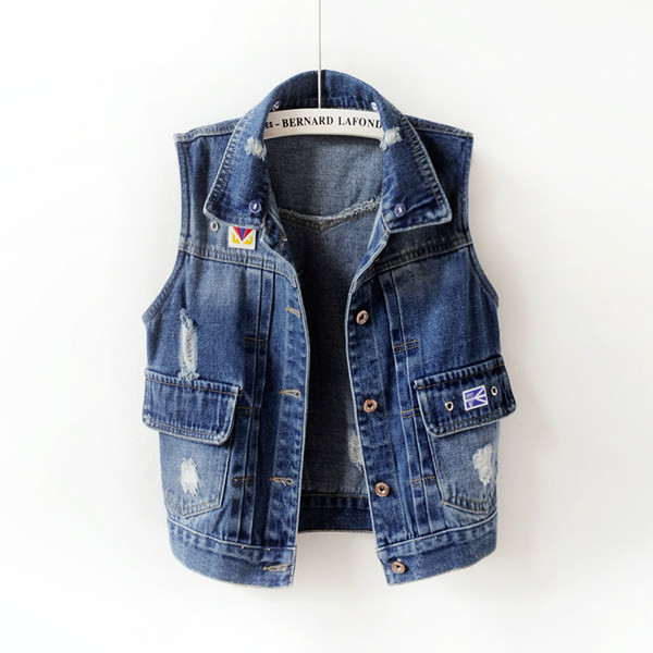 Γυναικείο γιλέκο τζιν με ογκώδεις τσέπες και κουκούλα