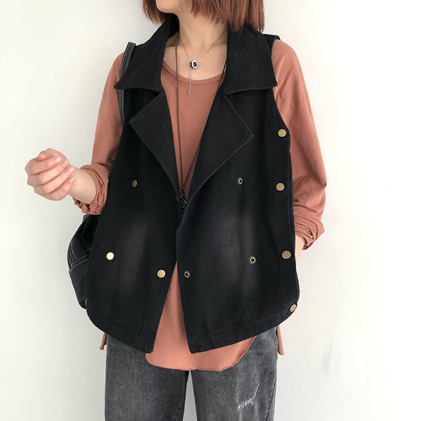 Ženski casual prsluk u crnoj boji