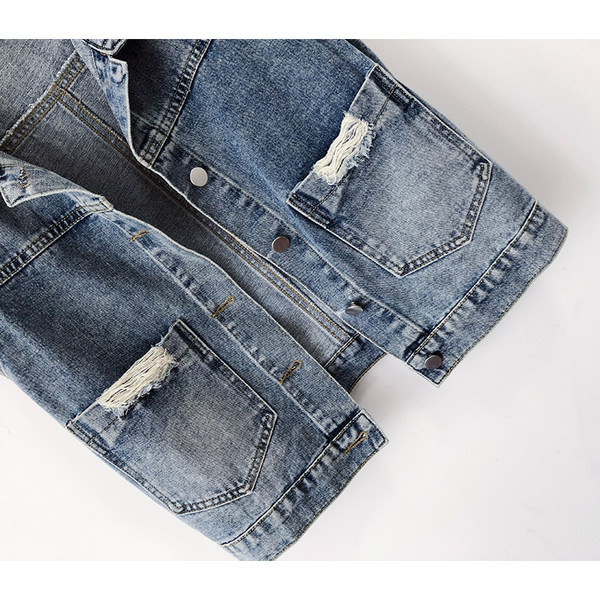 Γυναικείο γιλέκο τζιν με απλικέ στο πίσω μέρος