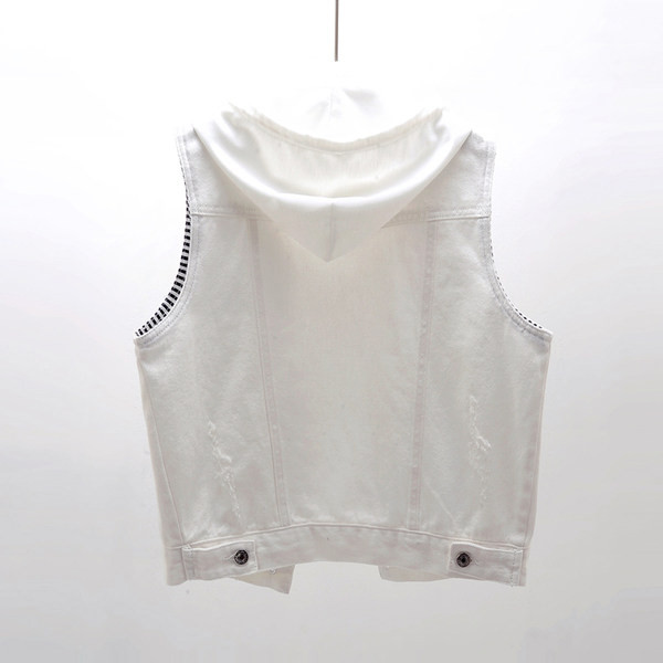 Γυναικείο γιλέκο τζιν νέου μοντέλου σε λευκό χρώμα με κουκούλα