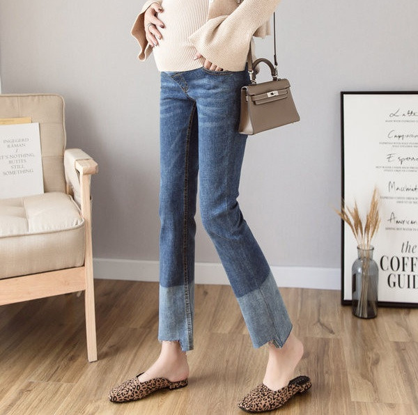 Κομψά γυναικεία τζιν ίσιο μοντέλο για έγκυες γυναίκες