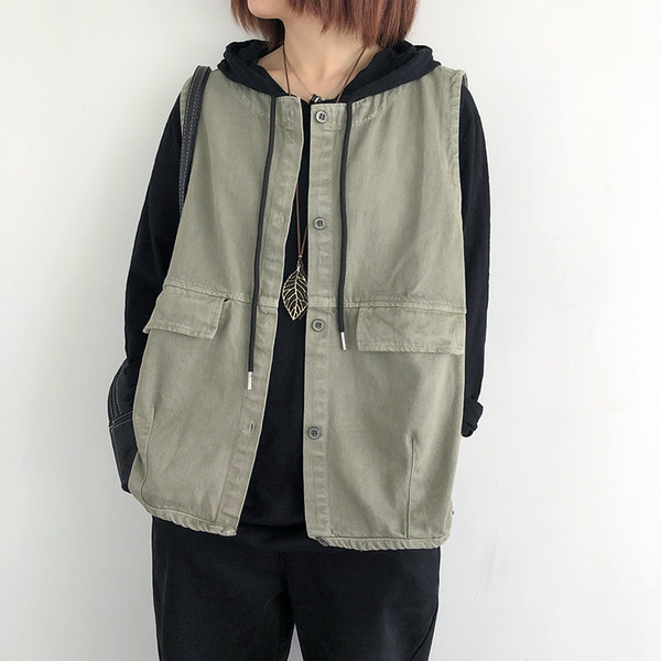 Γυναικείο γιλέκο με κουμπιά και τσέπες σε τρία χρώματα