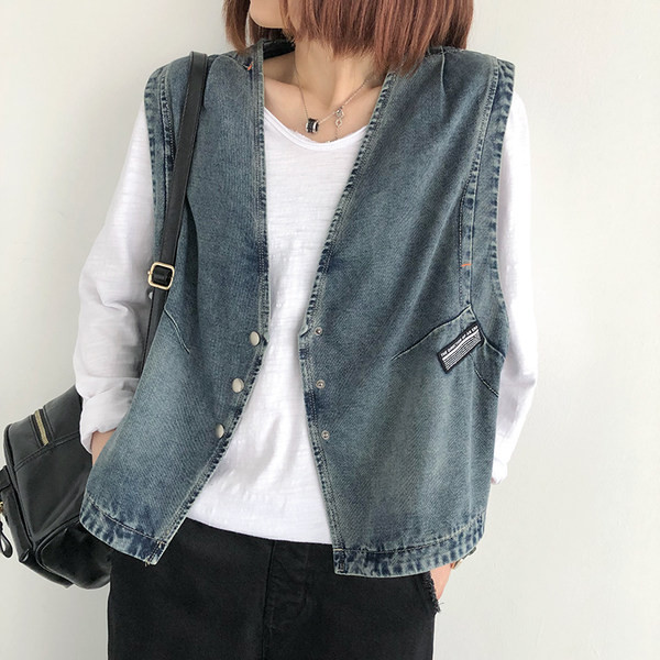 Γυναικείο γιλέκο τζιν με κουμπιά