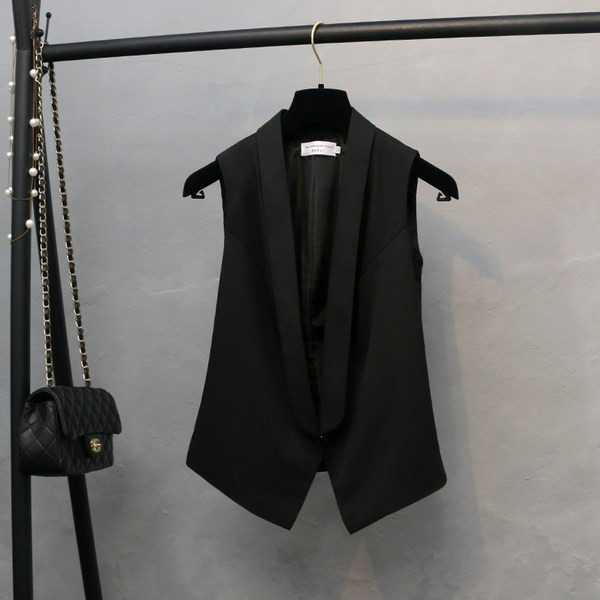 Νέο μοντέλο γυναικείο γιλέκο με ντεκολτέ  σε δύο χρώματα