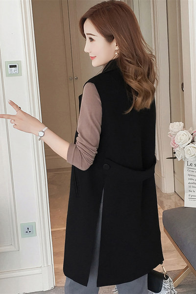 Γυναικείο φαρδύ γιλέκο με σχισμές και κουμπιά