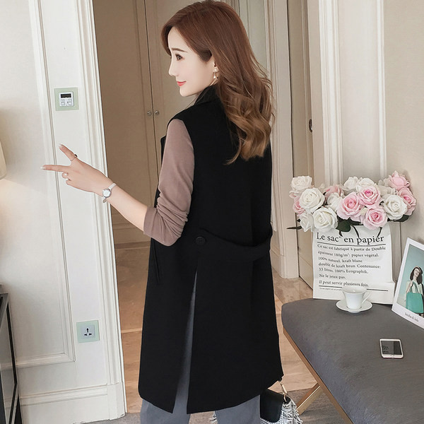 Γυναικείο φαρδύ γιλέκο με σχισμές και κουμπιά