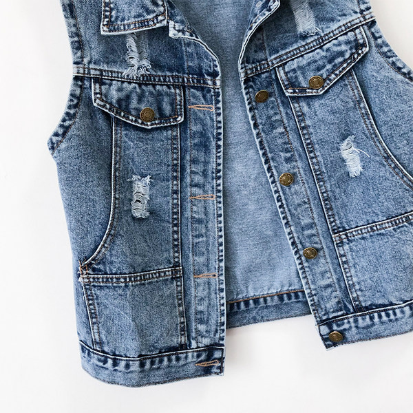 Γυναικείο γιλέκο ρετρό με μπλε κουμπιά