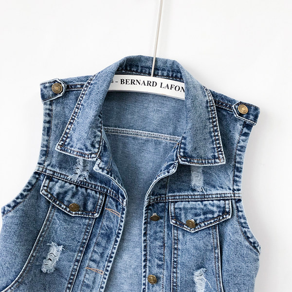 Γυναικείο γιλέκο ρετρό με μπλε κουμπιά