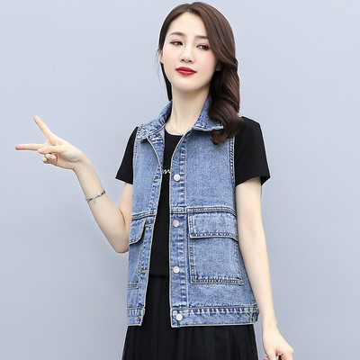 Γυναικείο γιλέκο με τσέπες και κουμπιά κατάλληλα για καθημερινή χρήση