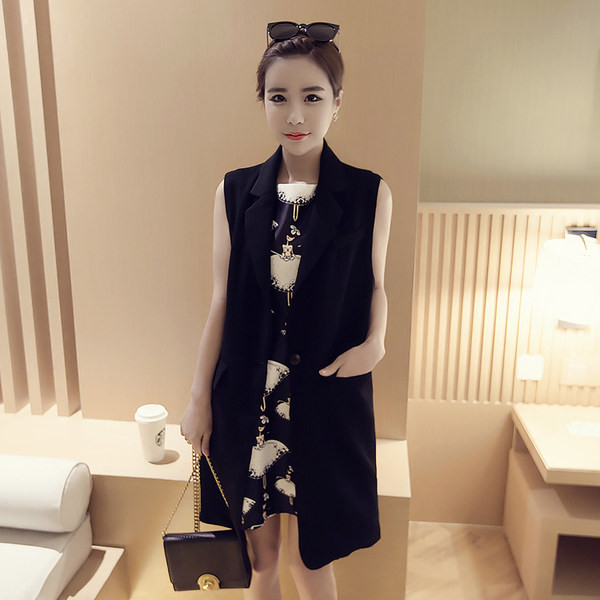 Novi model proljeće-jesen pripijenog prsluka sa džepovima