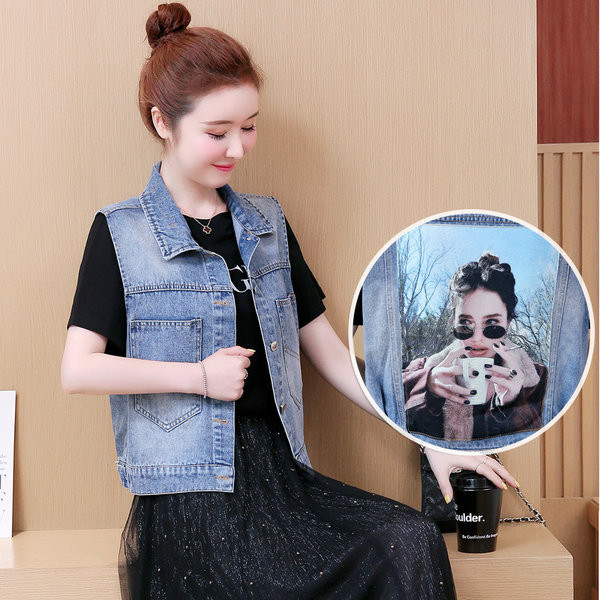 Γυναικείο μοντέρνο γιλέκο με απλικέ