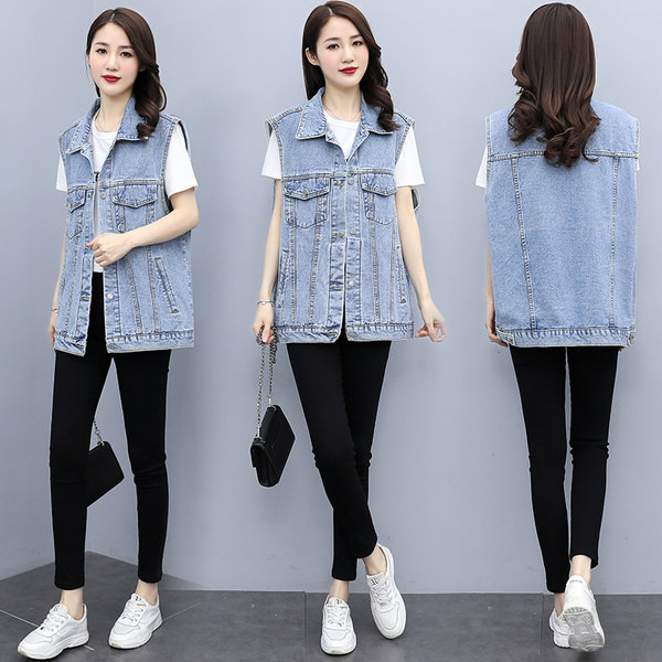 Široki model ženske vestice od trapera s džepovima