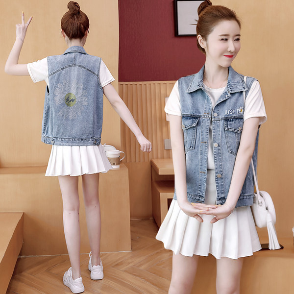 Γυναικείο γιλέκο τζιν με τσέπες