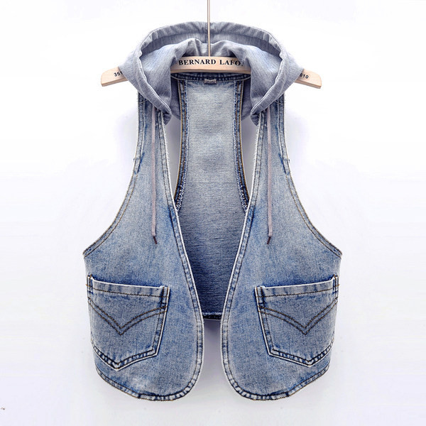 Γυναικείο γιλέκο τζιν με κουκούλα σε μπλε χρώμα