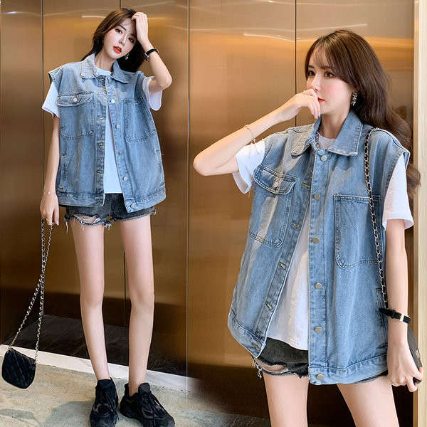 Μεγάλο γυναικείο γιλέκο με τσέπες και κουμπιά