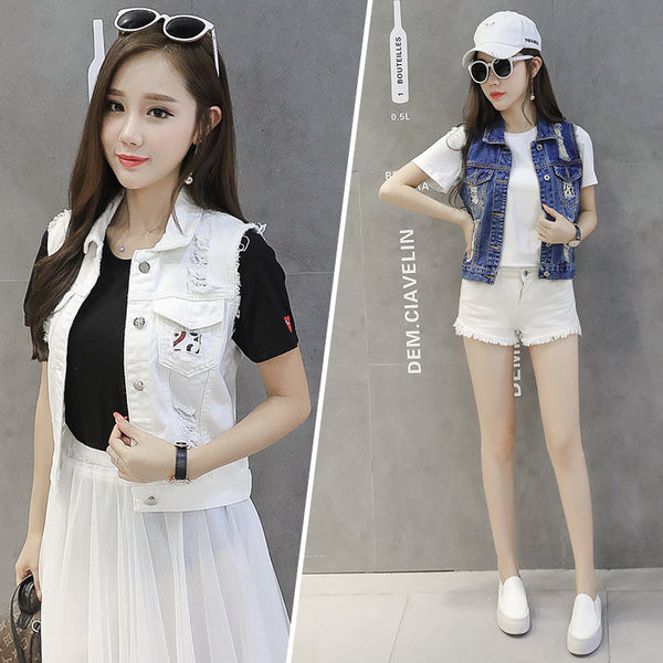 Γυναικείο γιλέκο τζιν με σχισμένο μοτίβο σε μπλε και άσπρο χρώμα